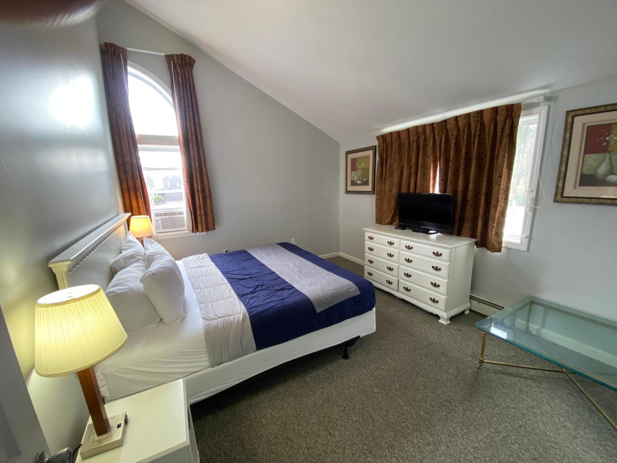 Winnisquam Lake Inn Тілтон Екстер'єр фото