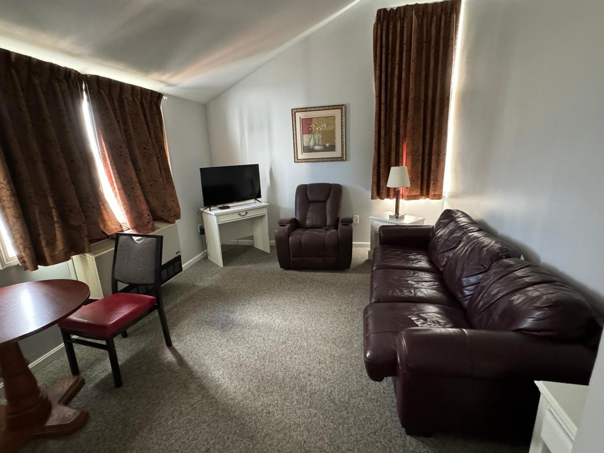 Winnisquam Lake Inn Тілтон Екстер'єр фото